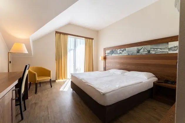 Comfort Tek Büyük veya İki Ayrı Yataklı Oda