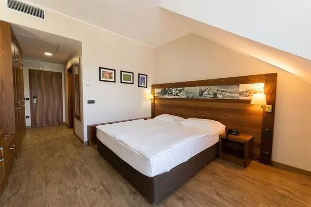 Comfort Tek Büyük veya İki Ayrı Yataklı Oda