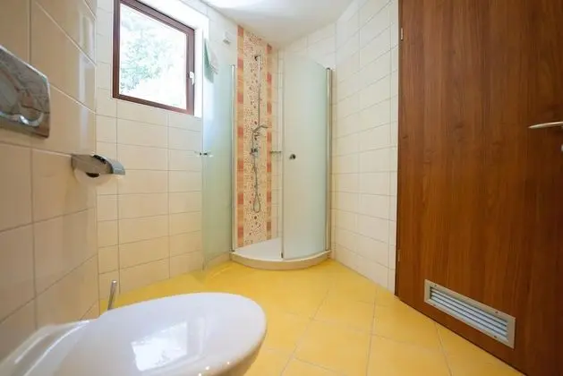 Comfort Tek Büyük veya İki Ayrı Yataklı Oda