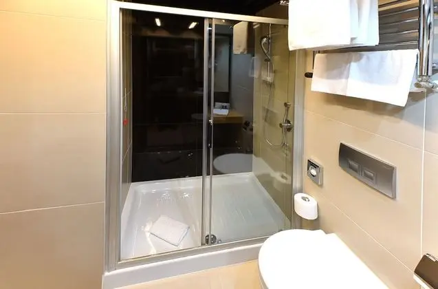 Tek Büyük veya İki Ayrı Yataklı Oda (Sea Side)