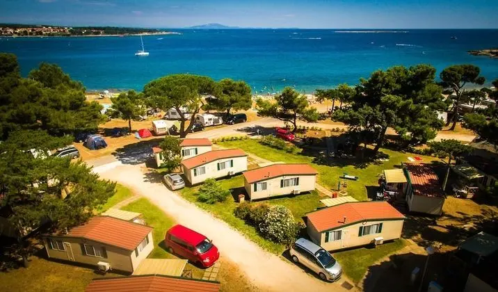 Karavan, 2 Yatak Odası, Teras, Denize Bakan