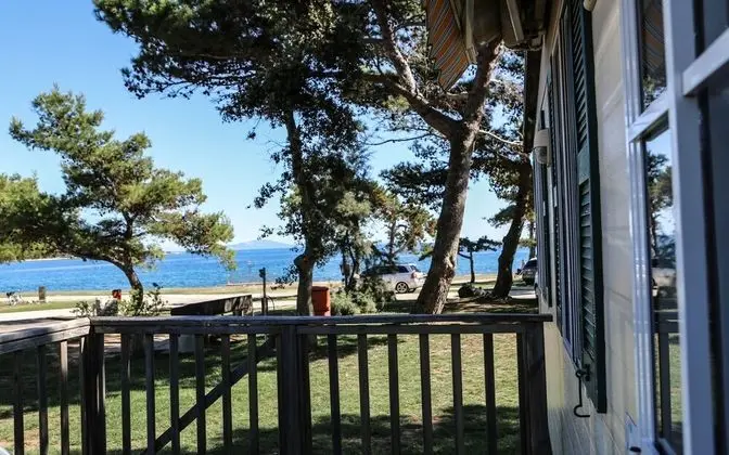 Karavan, 2 Yatak Odası, Teras, Denize Bakan