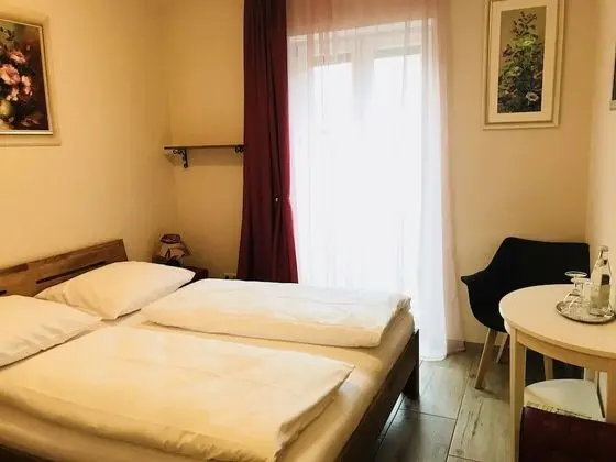 Tek Büyük veya İki Ayrı Yataklı Oda