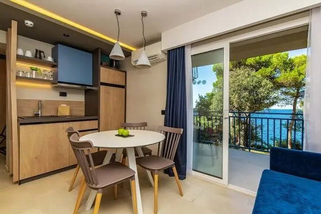 One bedroom apartment, balcony, sea view