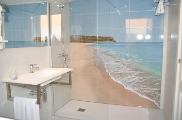Basic Tek Büyük Yataklı Oda