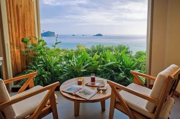 Ocean Breeze Superior Room
