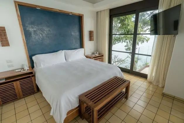 Ocean Breeze Superior Room