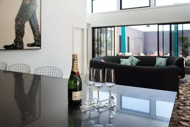 Luxury Tek Büyük Yataklı Oda, 3 Yatak Odası, Sigara İçilmez, Bahçe Manzaralı