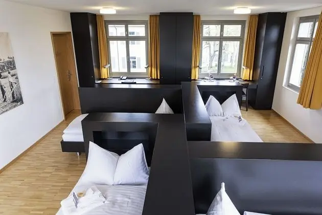 Dört Kişilik Oda, Birden Çok Yatak, Ortak Banyo