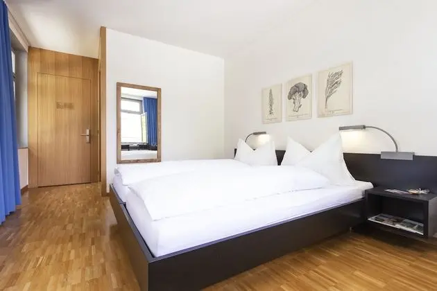 Standard Oda, Kısmi Göl Manzaralı