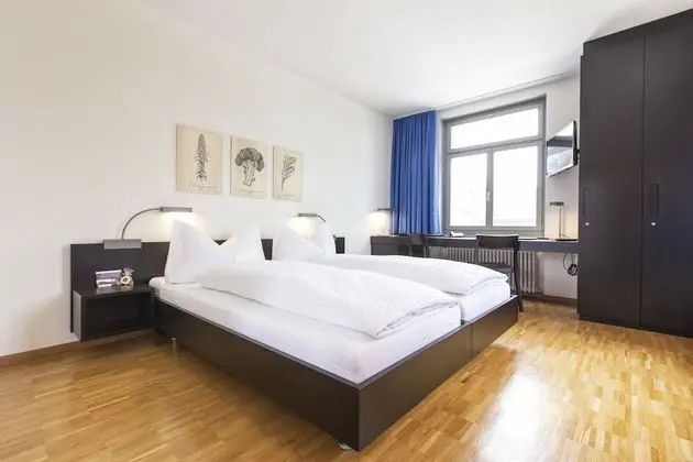 Standard Oda, Kısmi Göl Manzaralı