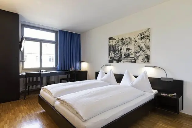 Standard Tek Büyük Yataklı Oda