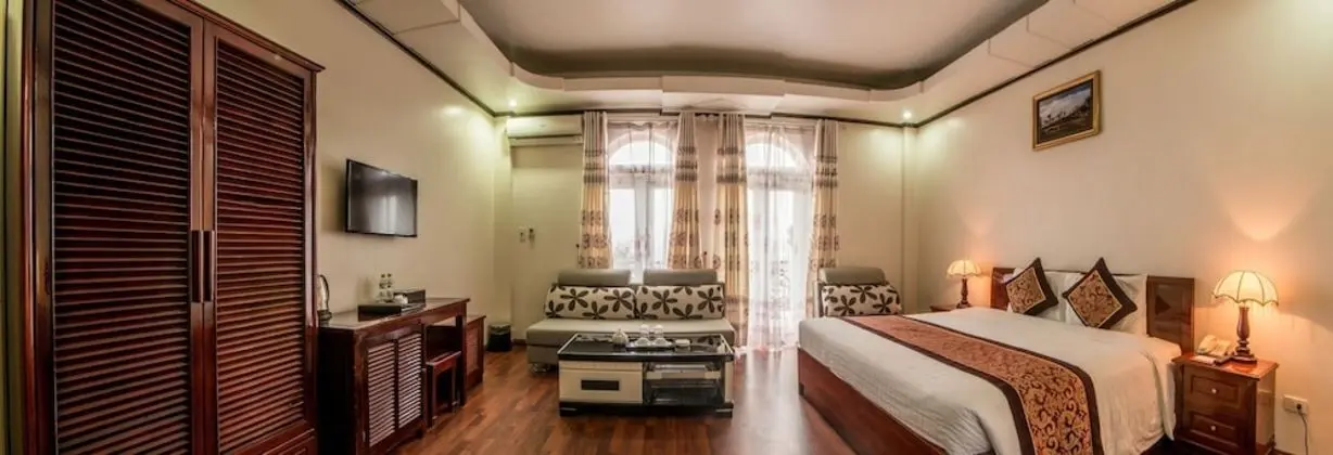 Junior Süit, 1 En Büyük (King) Boy Yatak, Sigara İçilmez, Şehir Manzaralı
