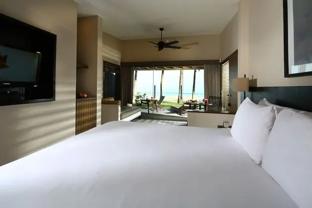 Deluxe Tek Büyük Yataklı Oda, Deniz Manzaralı (Front View)