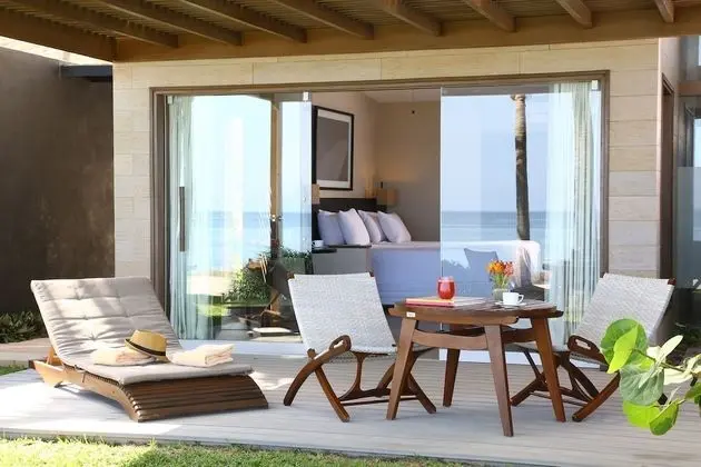 Deluxe Tek Büyük Yataklı Oda, Deniz Manzaralı (Front View)