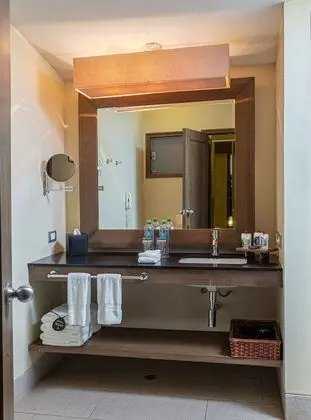 Deluxe Tek Büyük Yataklı Oda, Deniz Manzaralı (Front View)