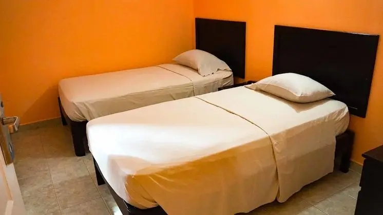 Basic Tek Büyük veya İki Ayrı Yataklı Oda, 2 Tek Kişilik Yatak, Sigara İçilmez