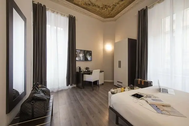 Deluxe Tek Büyük Yataklı Oda