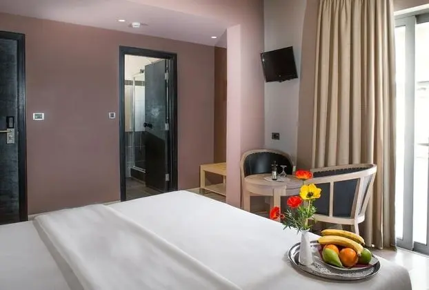 Deluxe Tek Büyük Yataklı Oda