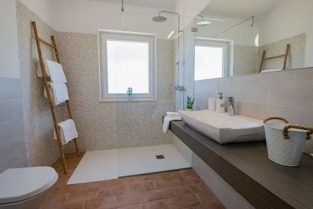 Deluxe Tek Kişilik Oda, 1 Büyük (Queen) Boy Yatak, Havuz Manzaralı