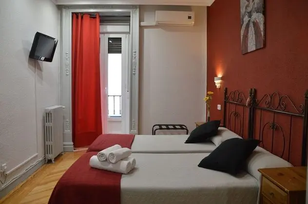 Standard Tek Büyük veya İki Ayrı Yataklı Oda, Şehir Manzaralı