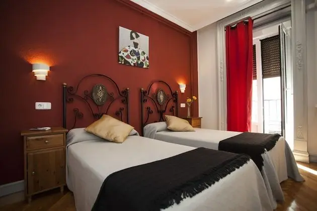Standard Tek Büyük veya İki Ayrı Yataklı Oda, Şehir Manzaralı