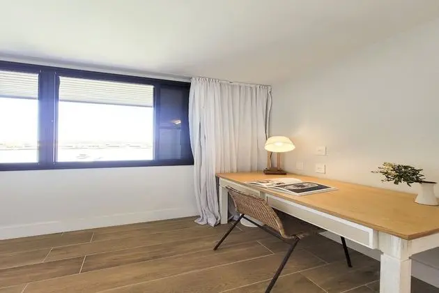 Luxury suite, upper floor