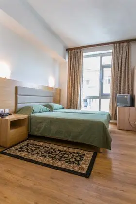 1 Çift Kişilik Veya 2 Tek Kişilik Yatak Standard
