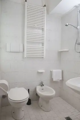 Economy Tek Büyük Yataklı Oda