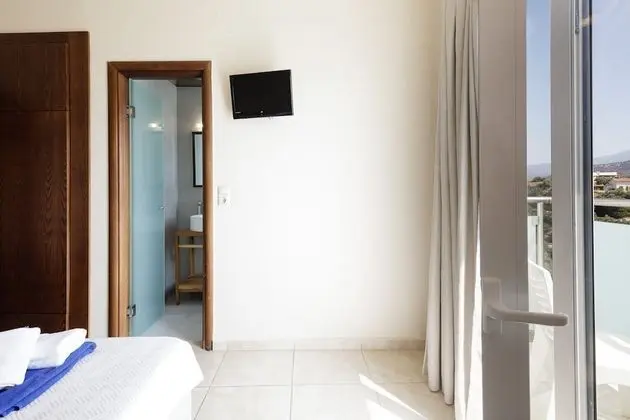 Standard Room with Mountain View