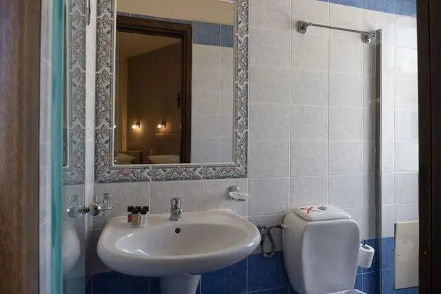 Standard Triple Room with Inland View