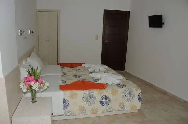 Standard Triple Room with Inland View