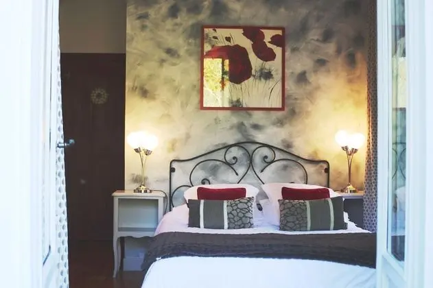 Comfort Tek Büyük Yataklı Oda (La Roseraie)