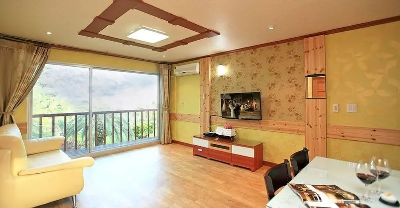 İki Ayrı Yataklı Oda (Hallasan 99 sqm.)