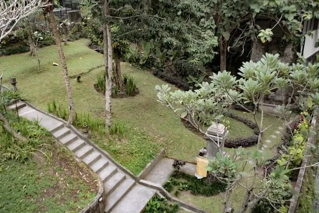 Basic Oda, 1 Büyük (Queen) Boy Yatak, Bahçe Manzaralı