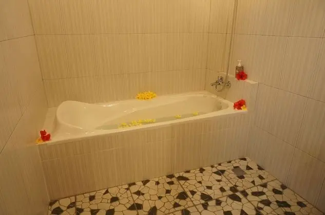 Family Tek Büyük Yataklı Oda, 1 Yatak Odası, Bahçe Manzaralı