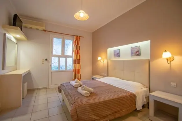Standard double or Twin studio, ground floor, sea view