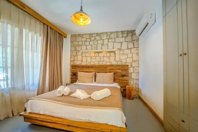 Deluxe Oda, Havuz ve Bahçe Manzaralı, Balkonlu