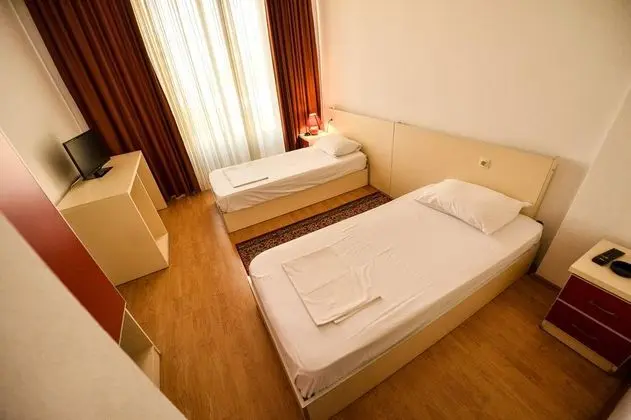 Üçlü Standard
