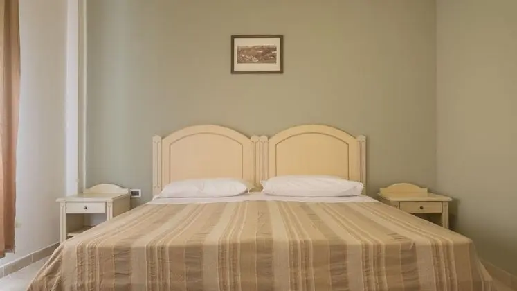 1 Çift Kişilik Veya 2 Tek Kişilik Yatak Standard