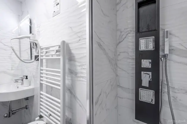 Classic Üç Kişilik Oda