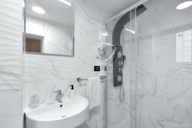 Classic Üç Kişilik Oda