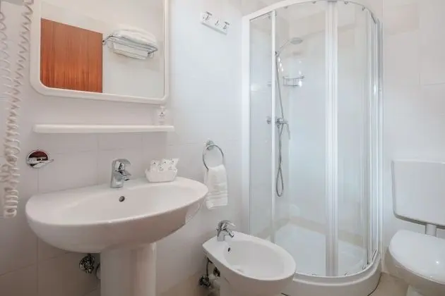 Tek Büyük Yataklı Oda, Balkon