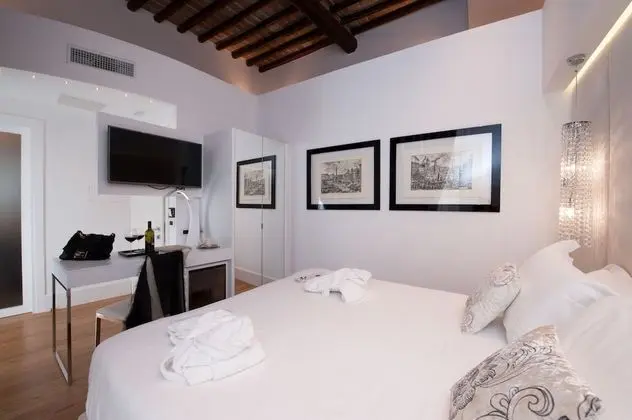 Classic Tek Büyük Yataklı Oda