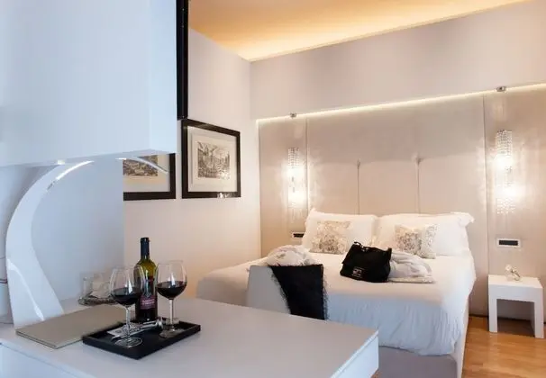 Classic Tek Büyük Yataklı Oda