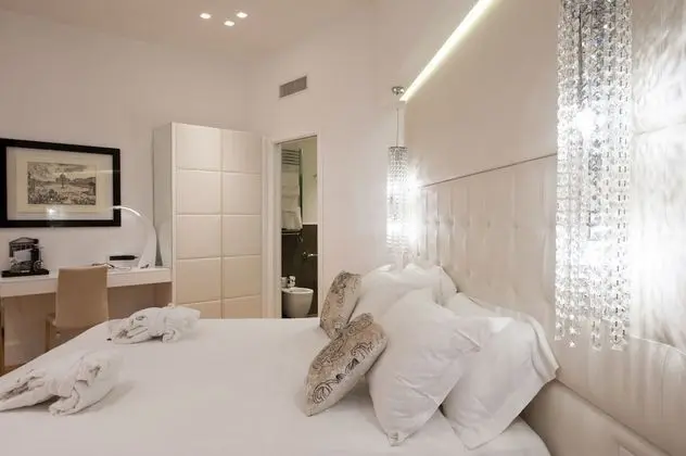 Classic Tek Büyük Yataklı Oda