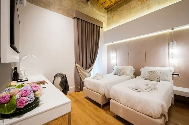 Classic Tek Büyük Yataklı Oda