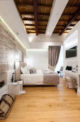 Classic Tek Büyük Yataklı Oda