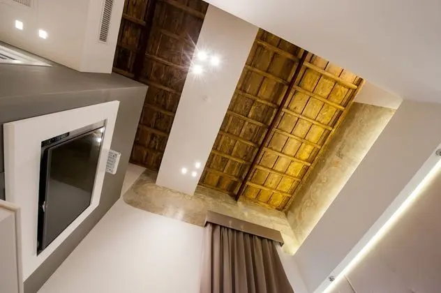 Classic Tek Büyük Yataklı Oda