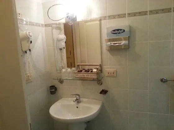 Economy Tek Büyük Yataklı Oda, Özel Banyo